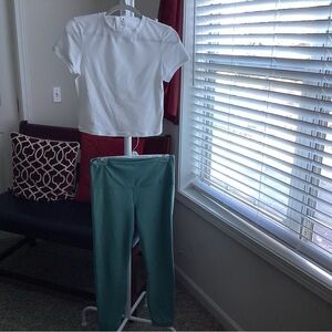 yogalicious set leggings crop tee ( large)